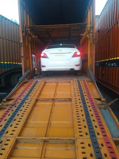 Secure vehicle transport by Gati Pack and Movers